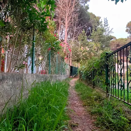 Villetta 34 Seashore Golem (Tirana)